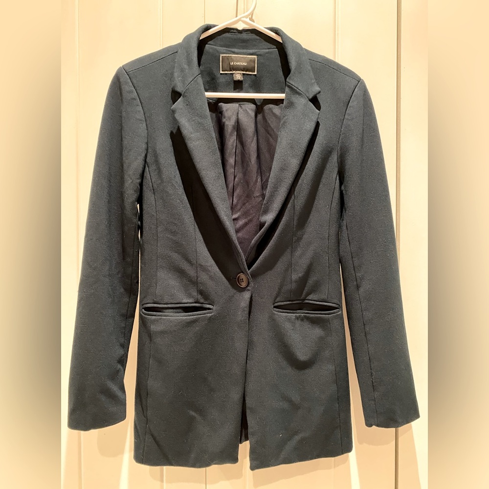 Le Chateau single-button jacket